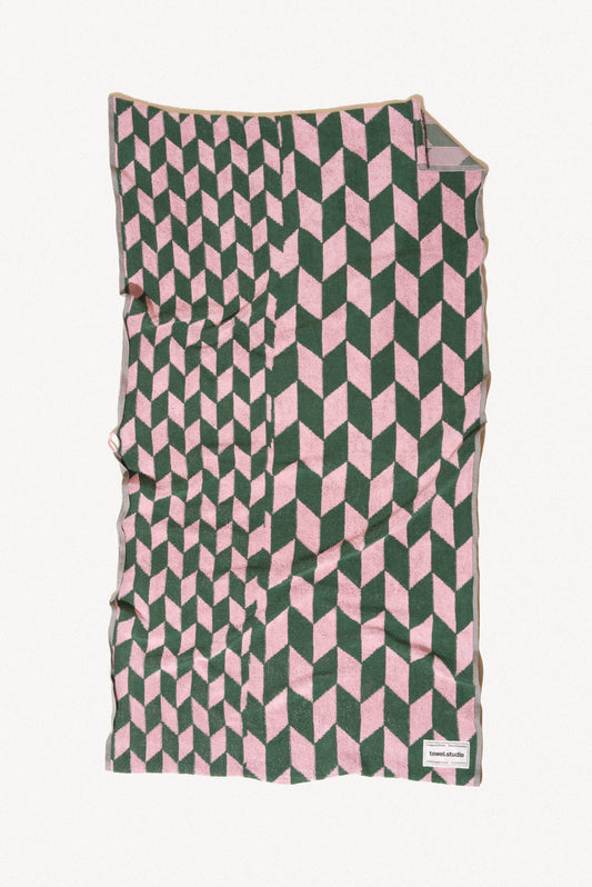 Arrow Tail Bath Towel | Pink & Green