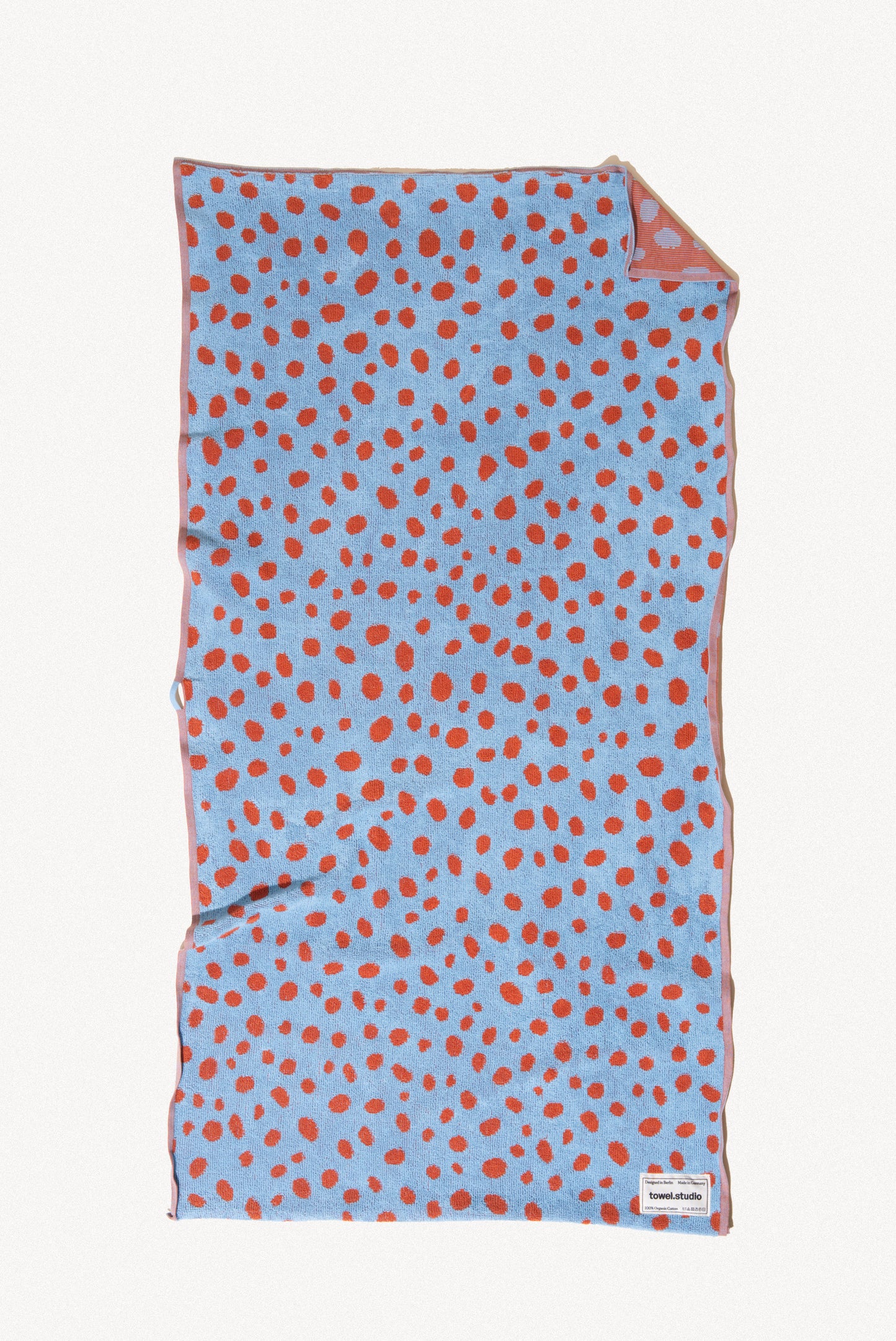 Pebbles Bath Towel | Sky & Brick