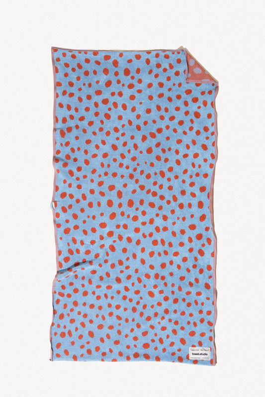 Pebbles Bath Towel | Sky & Brick