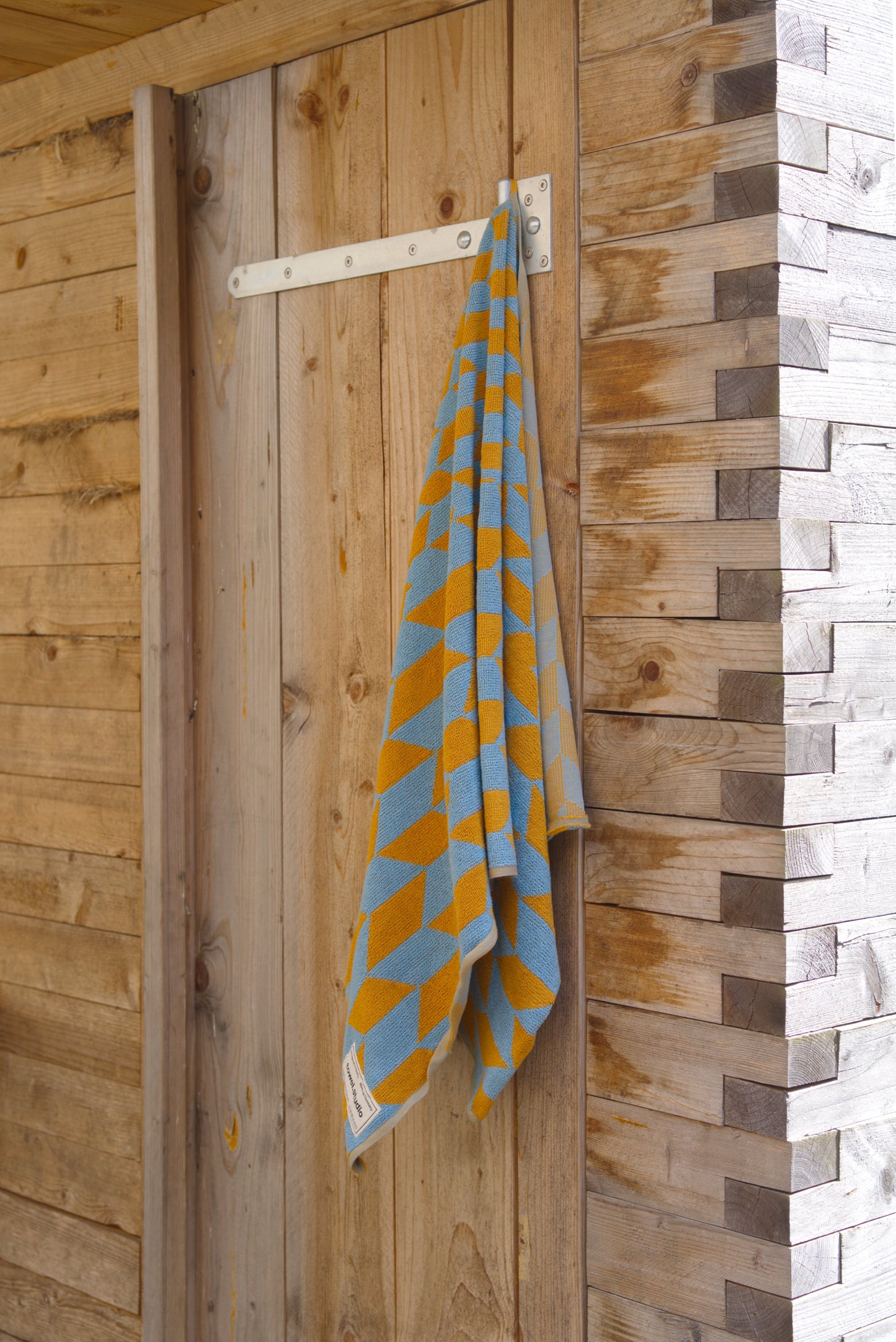 Arrow Tail Bath Towel | Caramel & Sky