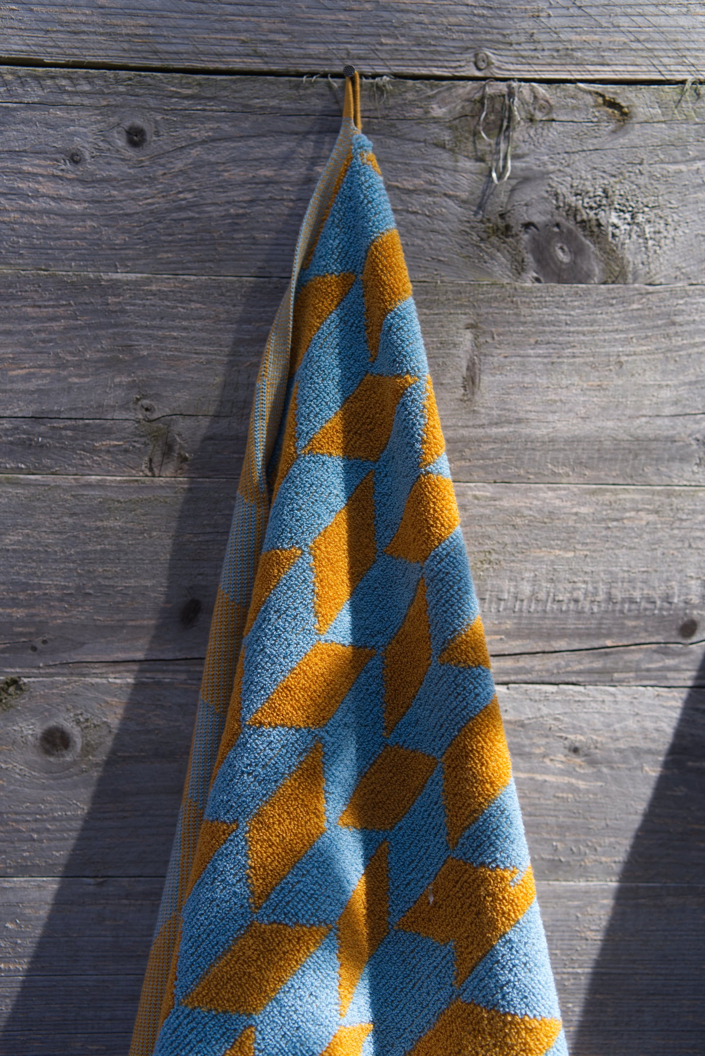 Arrow Tail Bath Towel | Caramel & Sky