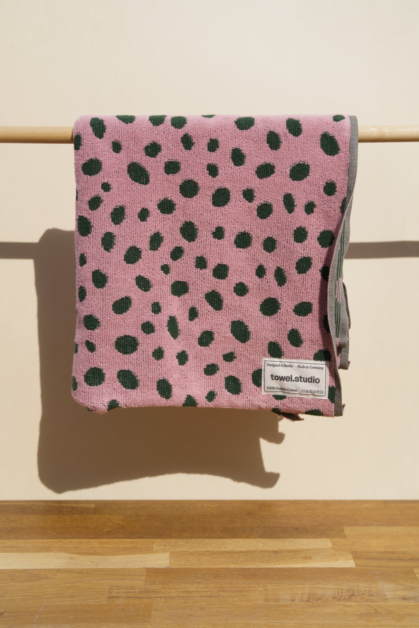 Pebbles Bath Towel | Pink & Green