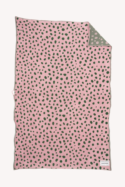 Pebbles Beach Towel | Pink & Green