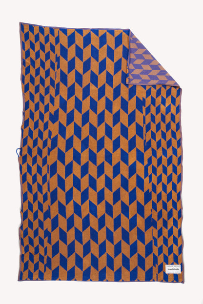 Arrow Tail Beach Towel | Azure & Chestnut