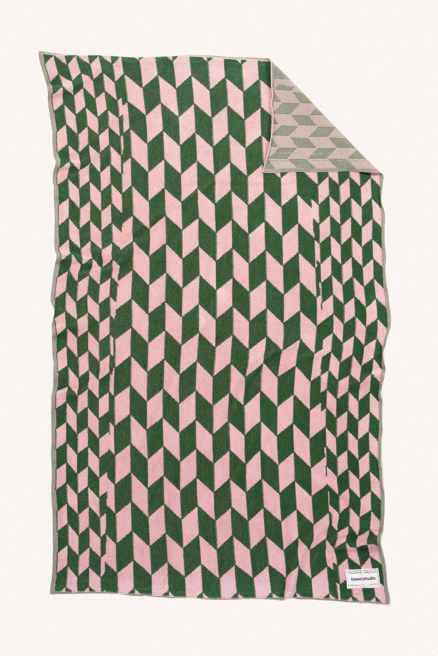 Arrow Tail Beach Towel | Pink & Green