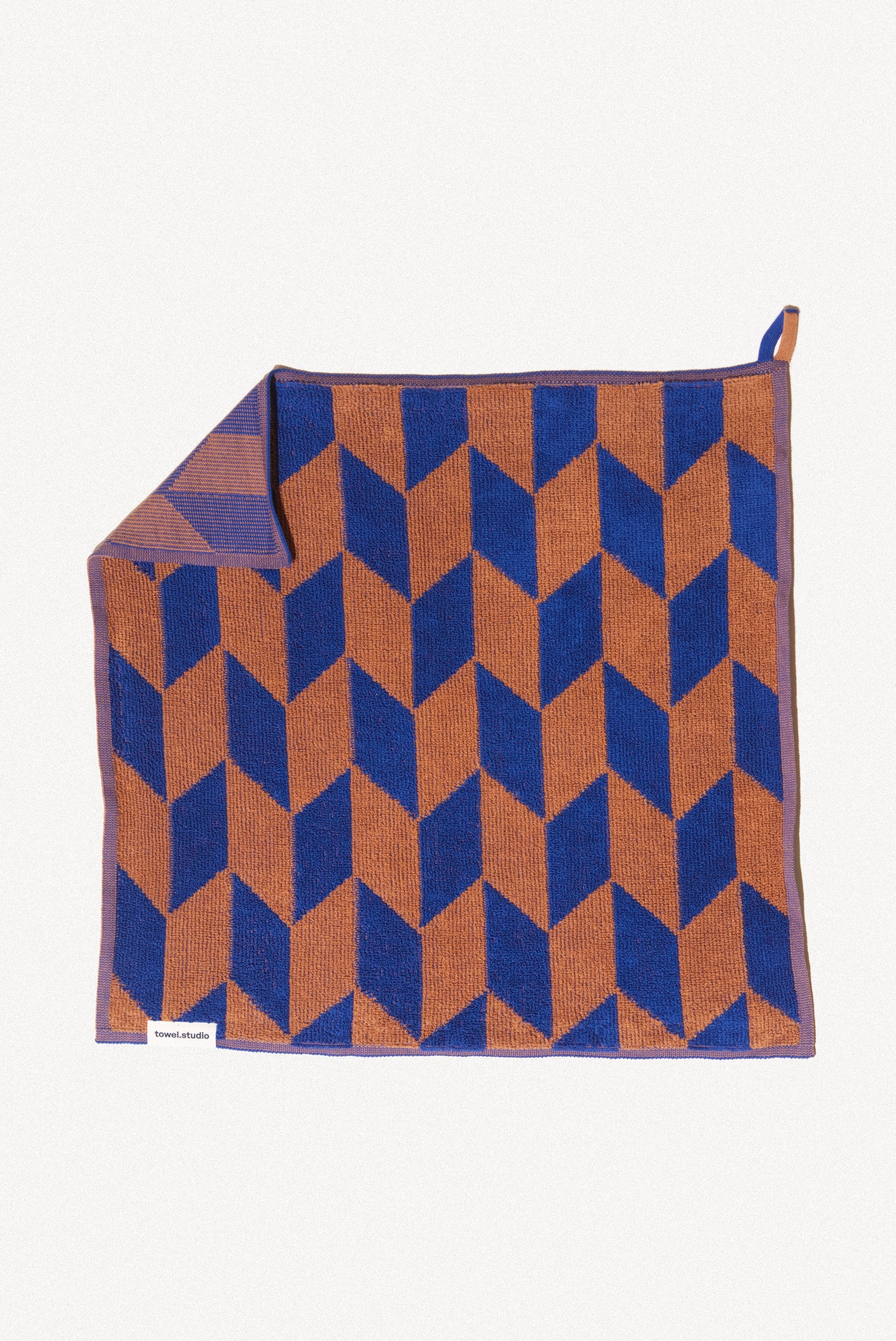 Arrow Tail Guest Towel | Azure & Chestnut