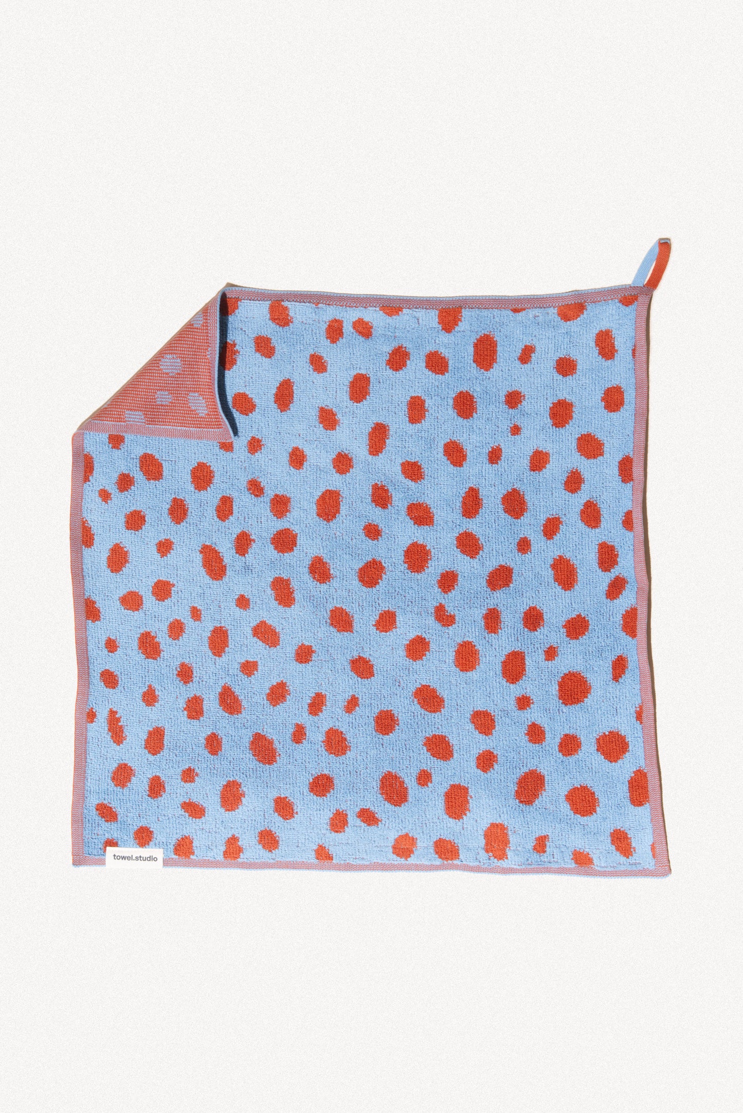 Pebbles Guest Towel | Sky & Brick