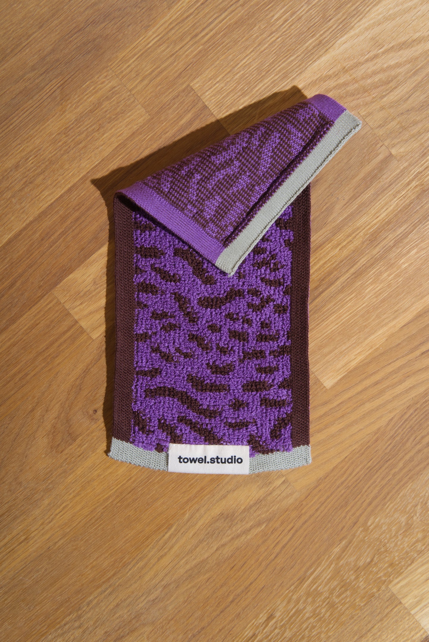 Worm Pocket Towel | Purple