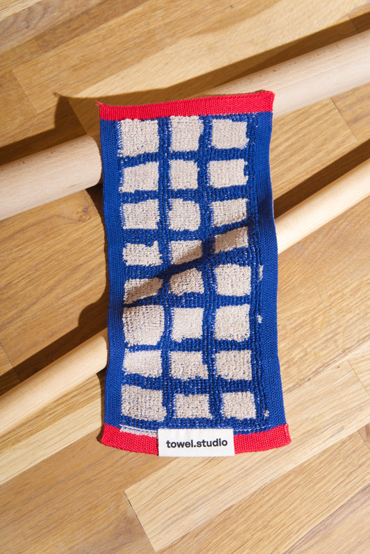 Bold Grid Pocket Towel | Superhero