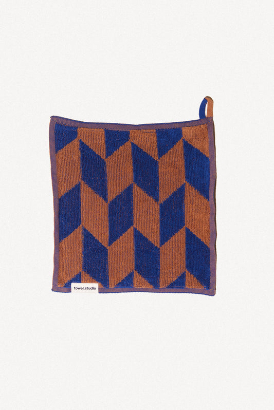 Arrow Tail Wash Cloth | Azure & Chestnut